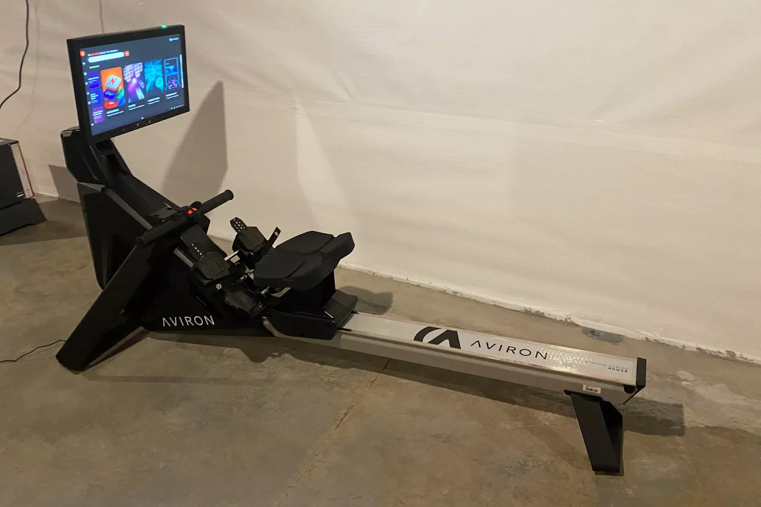 Aviron Strong Series Rowing Machine displayed on concrete