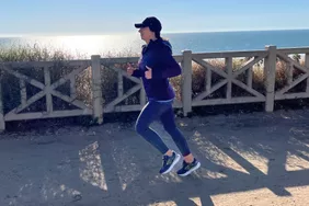 Woman wearing Brooks Glycerin GTS 